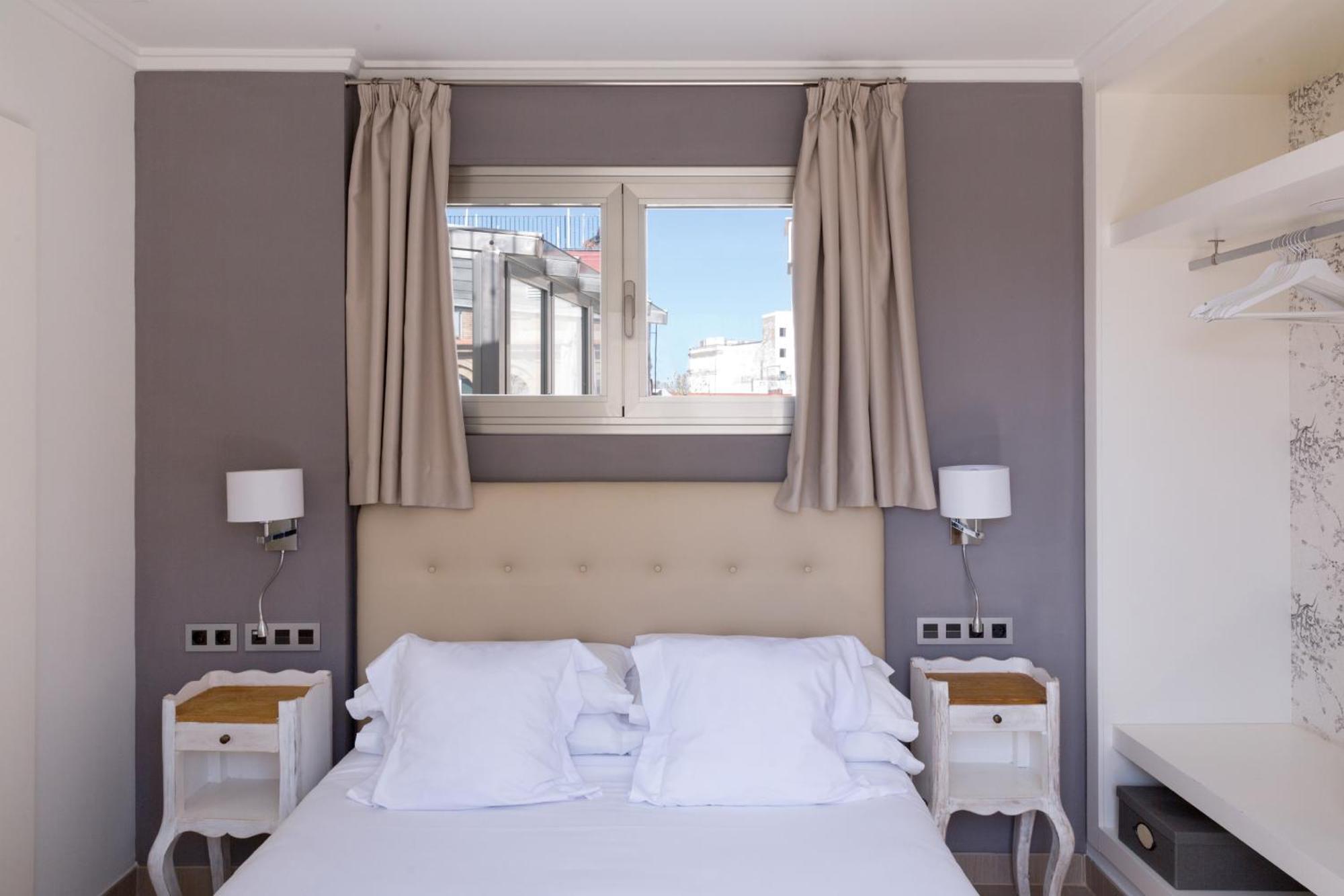 Welldone Cathedral Suites Sevilla Szoba fotó