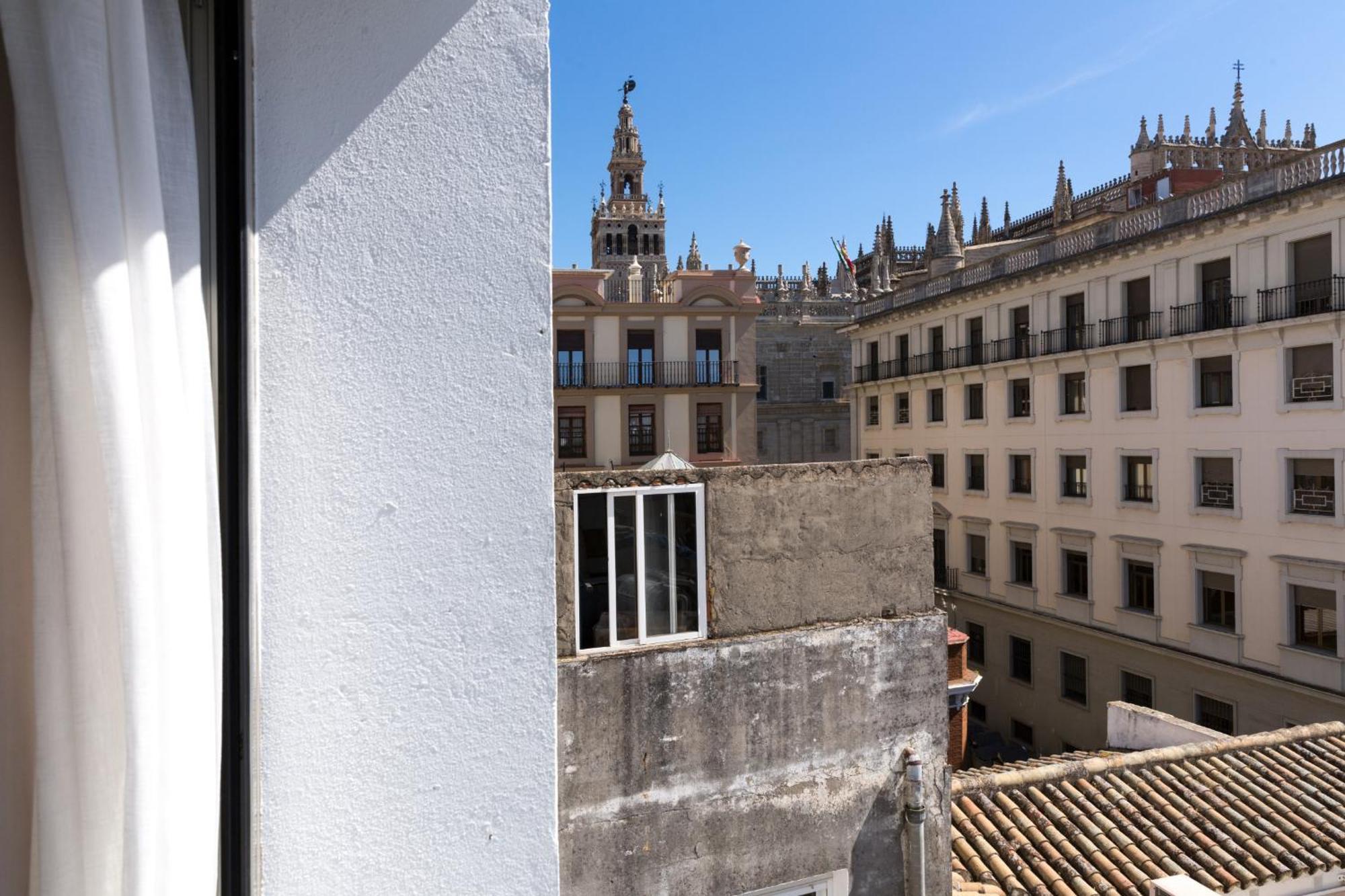 Welldone Cathedral Suites Sevilla Szoba fotó